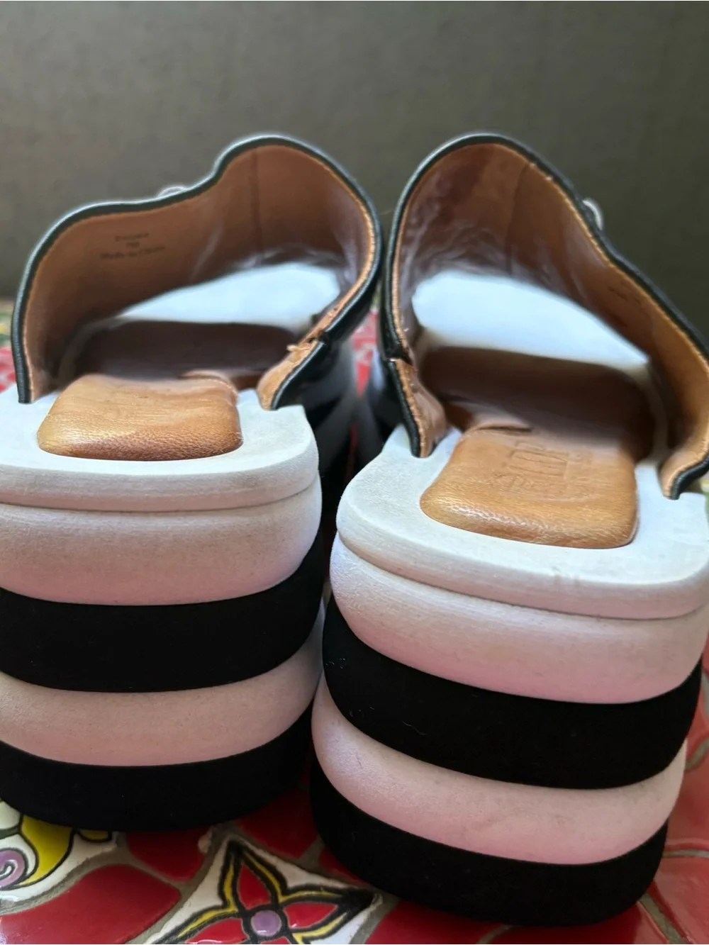 L'Amour des Pieds Eviana Black & White Platform Slide